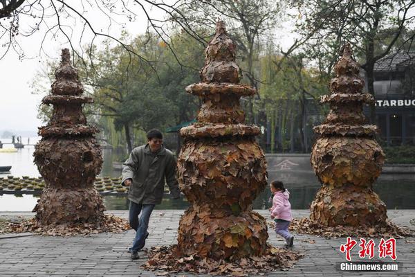  完蛋我被房客包圍了