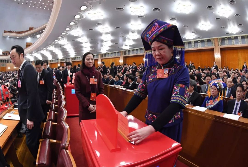 車子簸波中挺進(jìn)麻麻