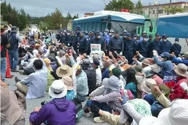 韓國(guó)電影愛(ài)的軀殼